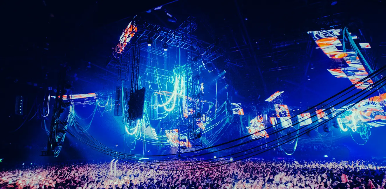 Rave Rebels Deus | Ex Machina